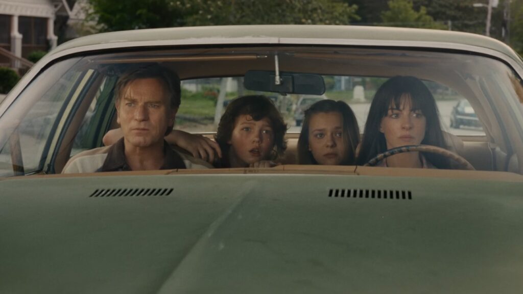 ‘The End of Oak Street’ Review: Anne Hathaway and Ewan McGregor in Ersatz ’80s Amblin Nostalgia That’s Fun as Far as High