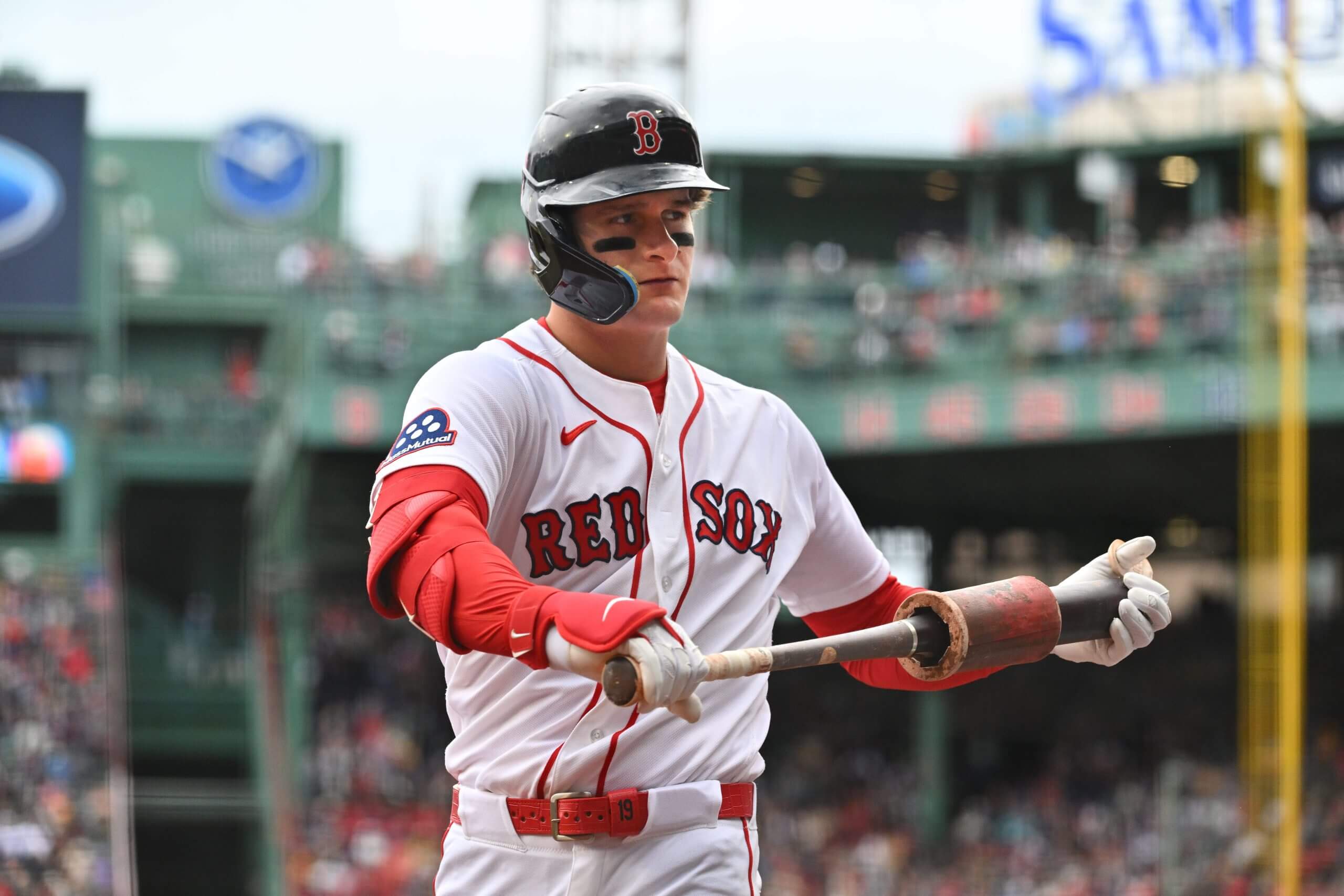Boston Red Sox designated hitter Roman Anthony (19) warms-up before batting against the Houston Astros during the first inning at Fenway Park.
