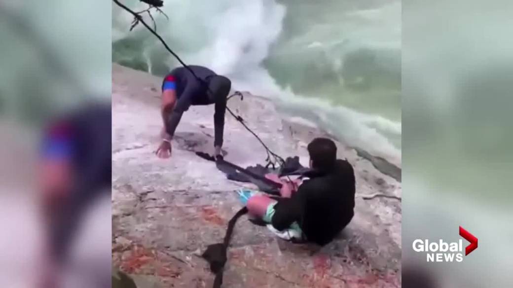 Click to play video: 'Hikers perform innovative rescue at Golden Ears waterfall'