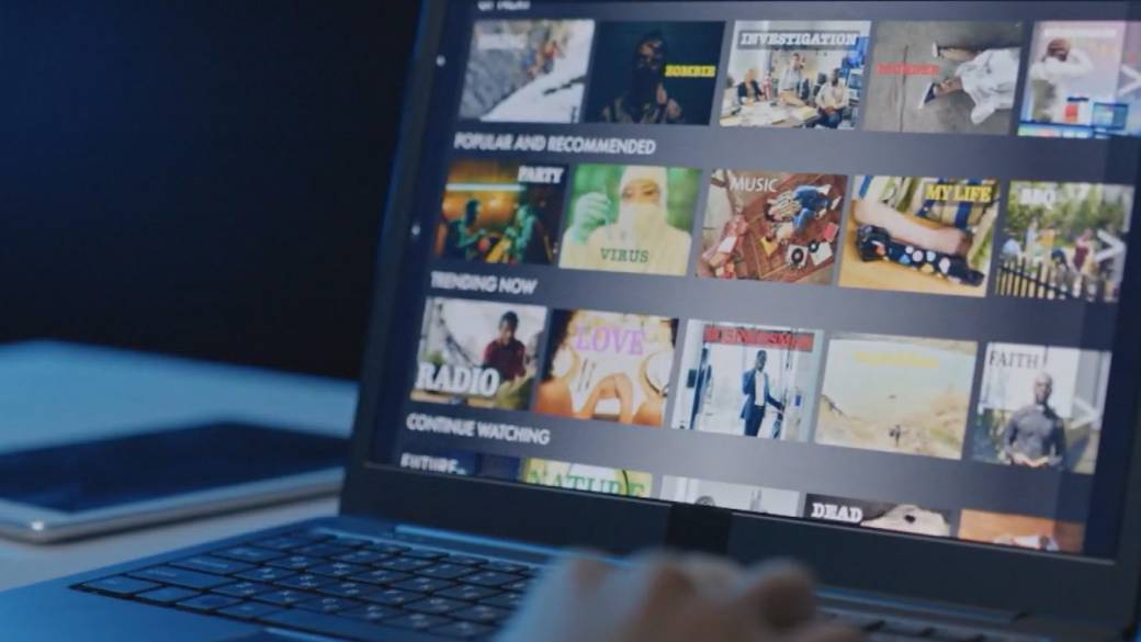 Click to play video: 'Feds to axe online streaming fee, but is Canada giving up too much to the U.S.?'