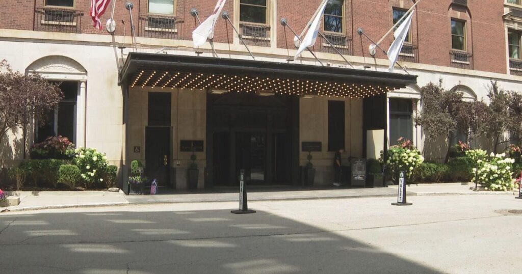 English couple blindsided by hundreds in extra fees at Chicago’s Ambassador Hotel, booked through travel agency English couple blindsided by hundreds in extra fees at Chicago's Ambassador Hotel, booked through travel agency