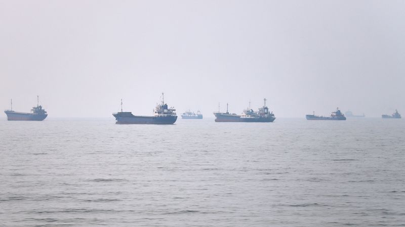 Live updates: Iran says Hormuz deal is close but US must meet commitments before strait reopens Live updates: Iran says Hormuz deal is close but US must meet commitments before strait reopens