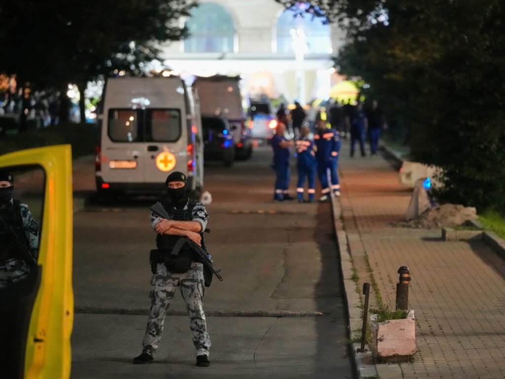 Moscow restaurant bombing kills three