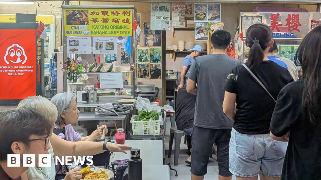 Singapore police investigate assault on elderly man who patted child’s head Singapore police investigate assault on elderly man who patted child's head