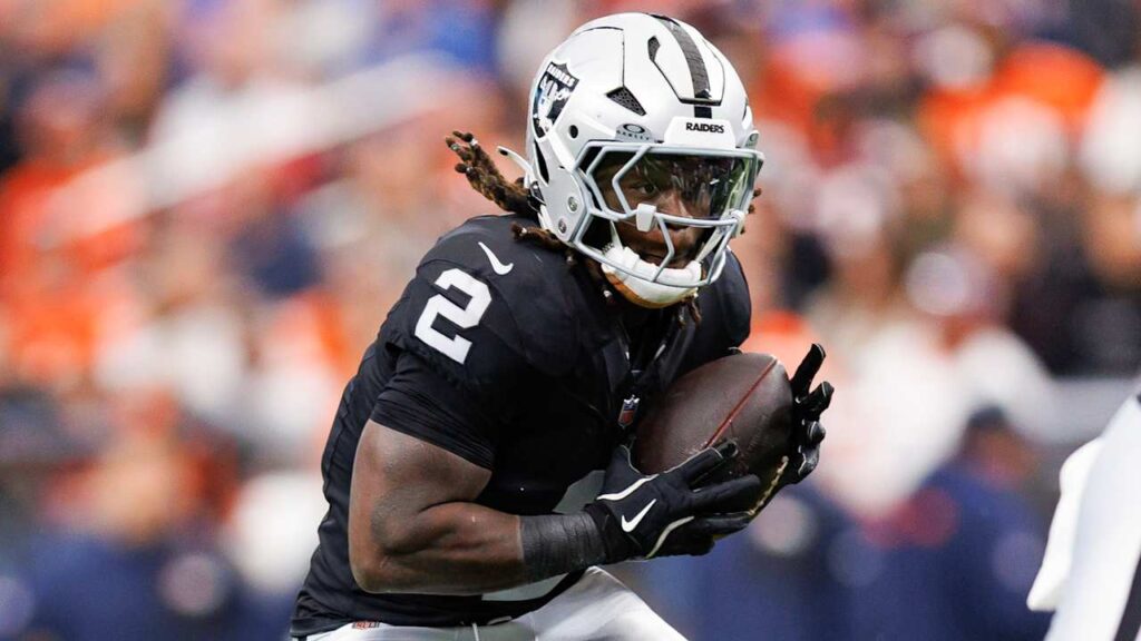 Raiders RB Ashton Jeanty believed to have sprained ankle