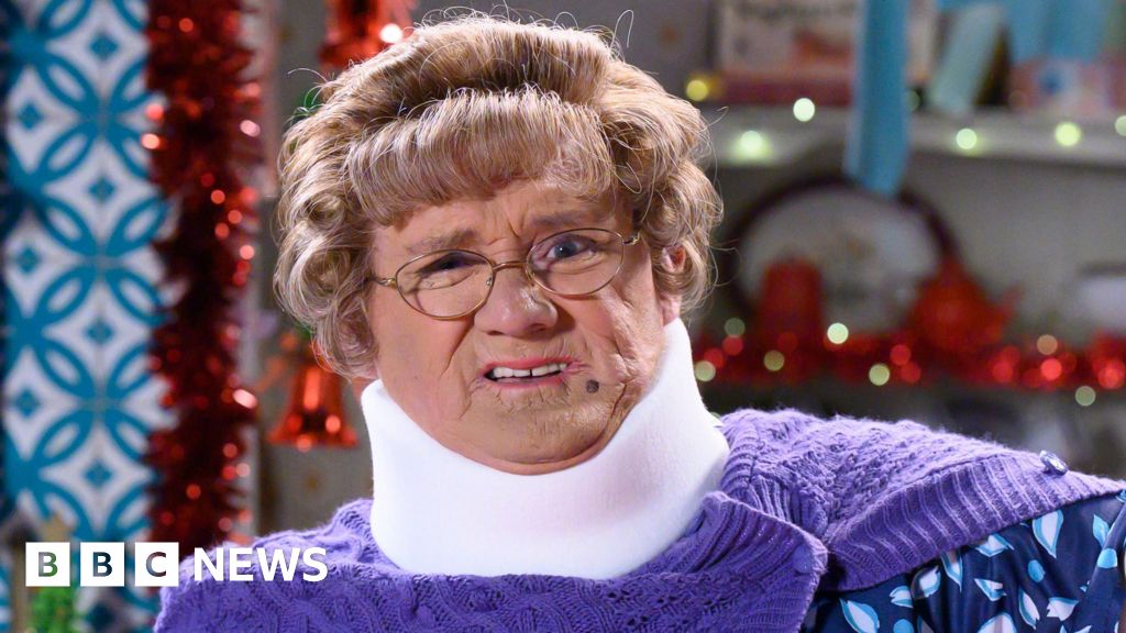 Mrs Brown’s Boys Christmas specials cancelled after star breaks jaw Mrs Brown's Boys Christmas specials cancelled after star breaks jaw