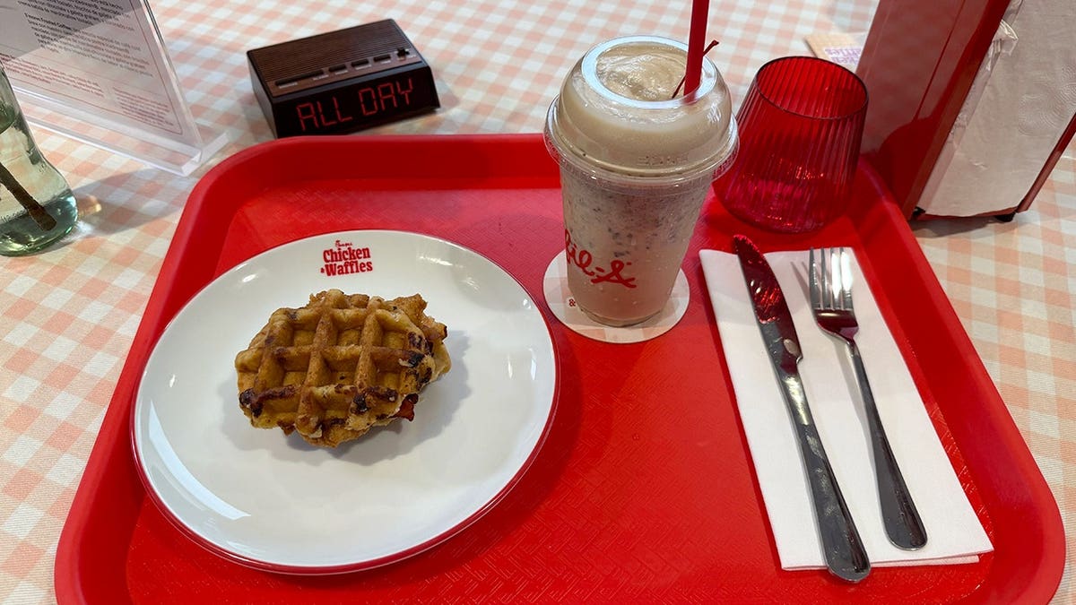 Nutritionists advise treating indulgent drive-thru options as occasional treats, recommending that consumers balance high-fat morning meals with fiber-rich fruits, vegetables, and whole grains throughout the rest of the day.