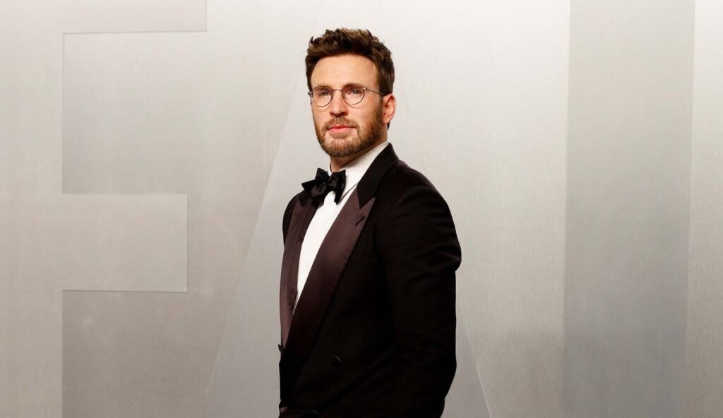 Entertainment Weekly’s first look at Chris Evans in Sacrifice looks like a bad angle from the Met Gala Entertainment Weekly's first look at Chris Evans in Sacrifice looks like a bad angle from the Met Gala