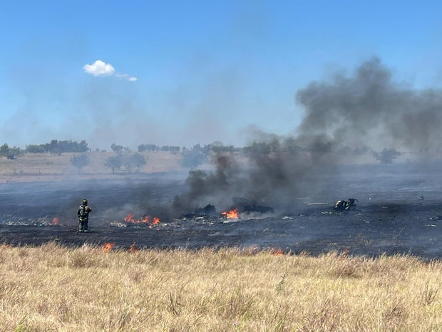 cbsn-fusion-official-describes-violent-army-apache-helicopter-crash-in-texas-thumbnail.jpg