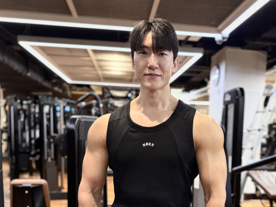 South Korean bodybuilder Choi Eun-chong lost his entire life savings of 700 million won (approx. $480,000) investing in the US and South Korean stock markets.