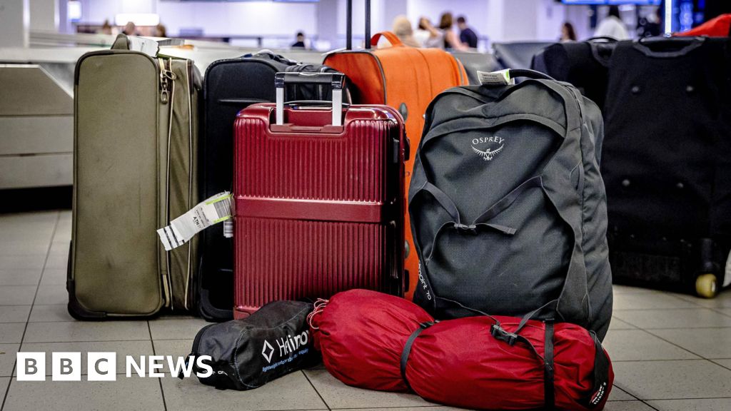 ‘Vast majority’ of bags now travelling with passengers from Birmingham Airport 'Vast majority' of bags now travelling with passengers from Birmingham Airport