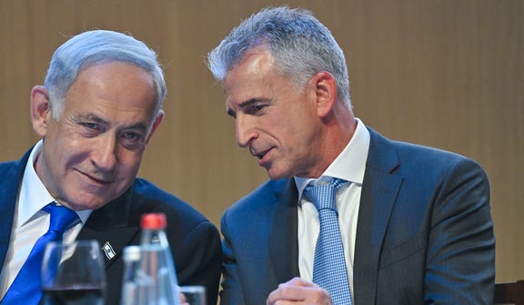 Prime Minister Benjamin Netanyahu and Mossad Chief David Barnea, in April 2023.