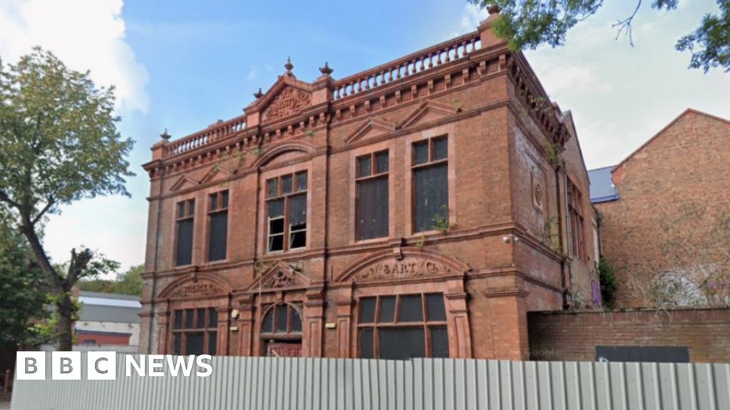 Landmark former Bilston art college could become food hall Landmark former Bilston art college could become food hall