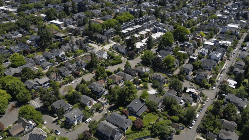 Pending home sales plunge in Seattle area amid tech industry shifts Pending home sales plunge in Seattle area amid tech industry shifts