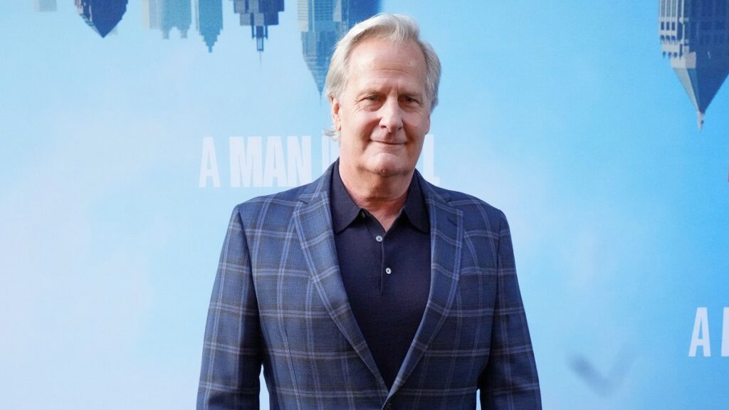 Movie Legend Jeff Daniels Opens Up About Why He Turned His Back on Hollywood To Embrace a Humble Life in Small Movie Legend Jeff Daniels Opens Up About Why He Turned His Back on Hollywood To Embrace a Humble Life in Small