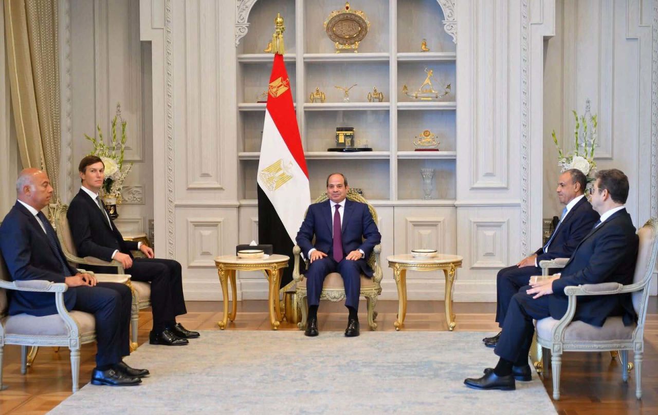 Egyptian President Abdel Fattah el-Sisi discusses developments in the Middle East and the implementation of a ceasefire agreement in the Gaza Strip with Jared Kushner in El Alamein, Egypt, on August 16.