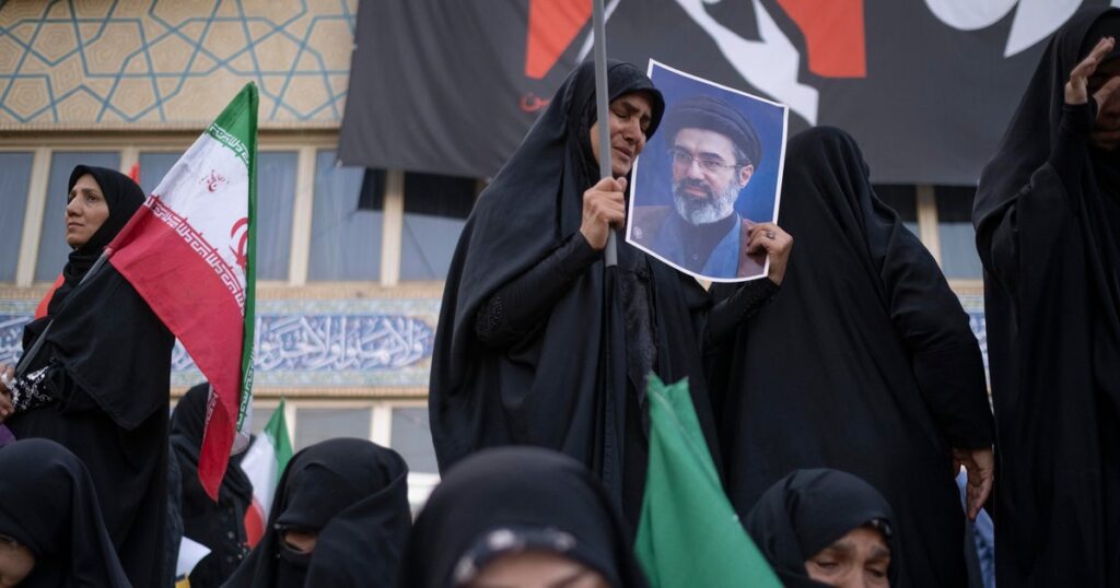 U.S.-Iran Live Updates: Vance says war in "new phase" of economic pressure as Iran dismisses Trump threat