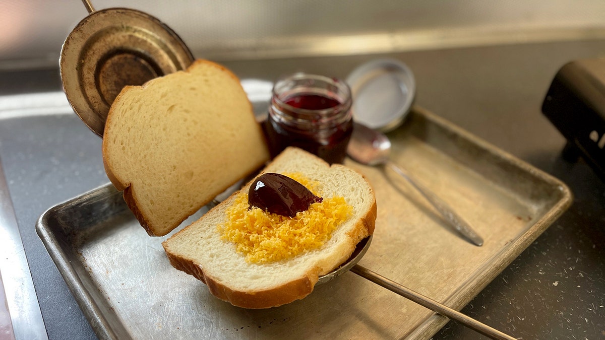 The "Grandma Mandy" sandwich is shown.