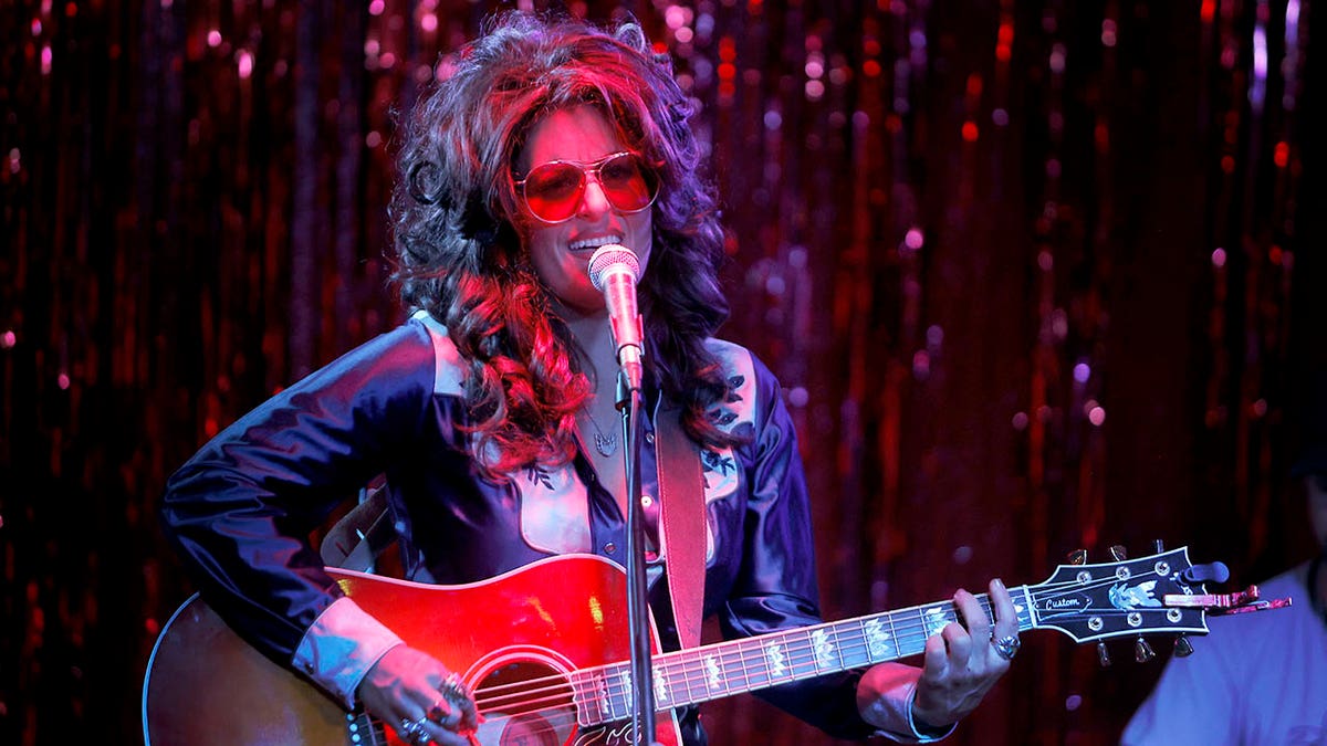 Hannah Dasher in concert