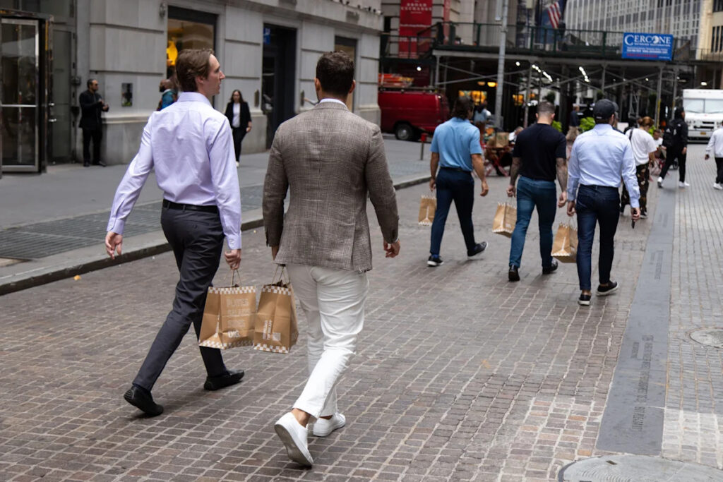 Stock market today: Dow, S&P 500, Nasdaq futures waver ahead of retail earnings Stock market today: Dow, S&P 500, Nasdaq futures waver ahead of retail earnings
