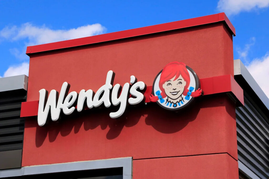 Wendy's has a massive problem: It's closing restaurants left and right