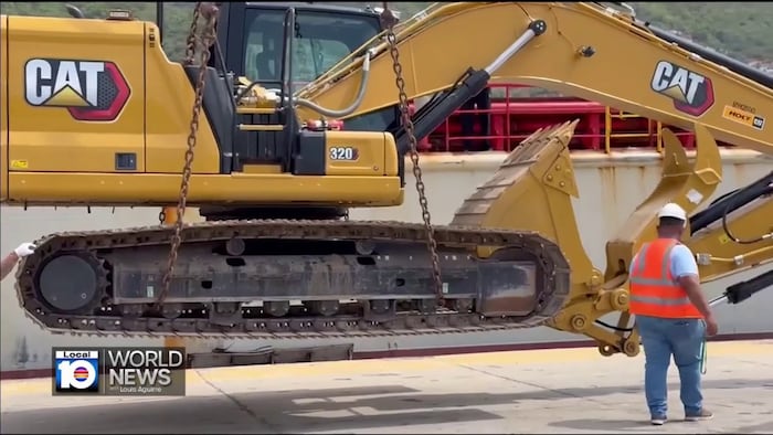 US providing equipment to Venezuela in effort to clean rubble, boost struggling economy US providing equipment to Venezuela in effort to clean rubble, boost struggling economy