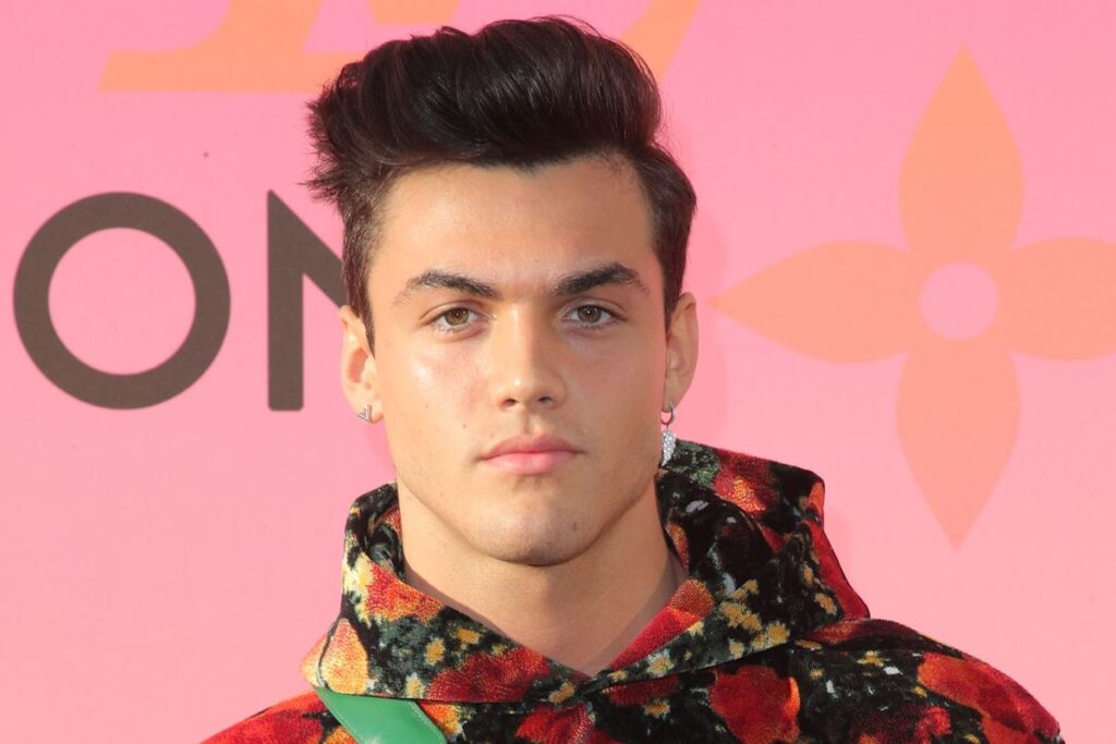 YouTube Star Grayson Dolan Marries Eleni Stamoulis: ‘God Knew My Heart Needed You’ YouTube Star Grayson Dolan Marries Eleni Stamoulis: ‘God Knew My Heart Needed You’