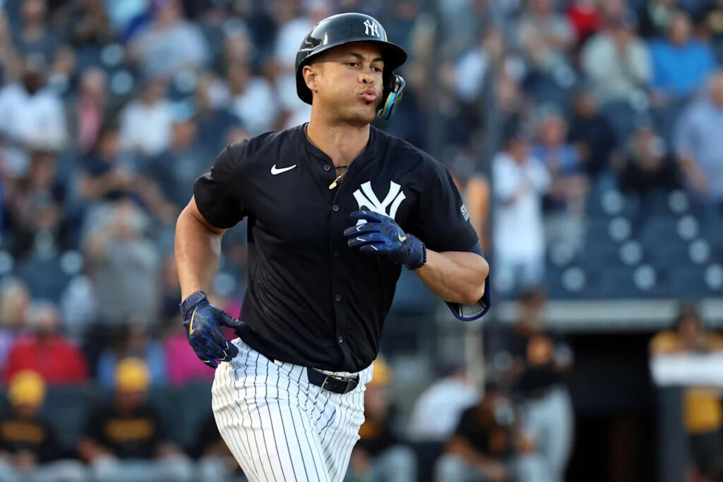 Yankees news: Giancarlo Stanton runs bases as rehab continues Yankees news: Giancarlo Stanton runs bases as rehab continues