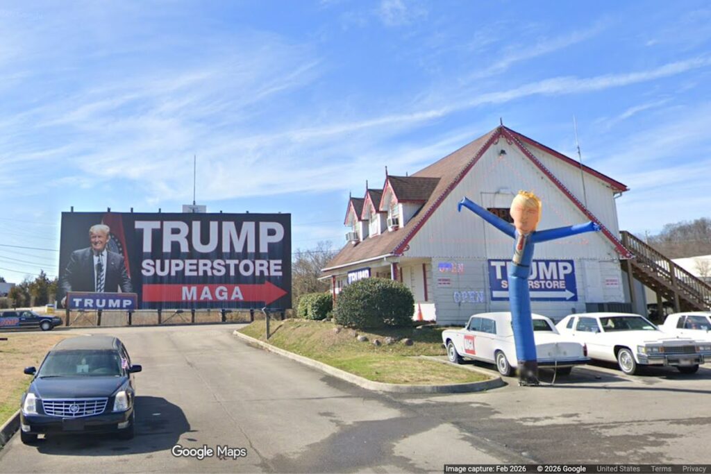 Massive Trump merchandise store goes out of business Massive Trump merchandise store goes out of business