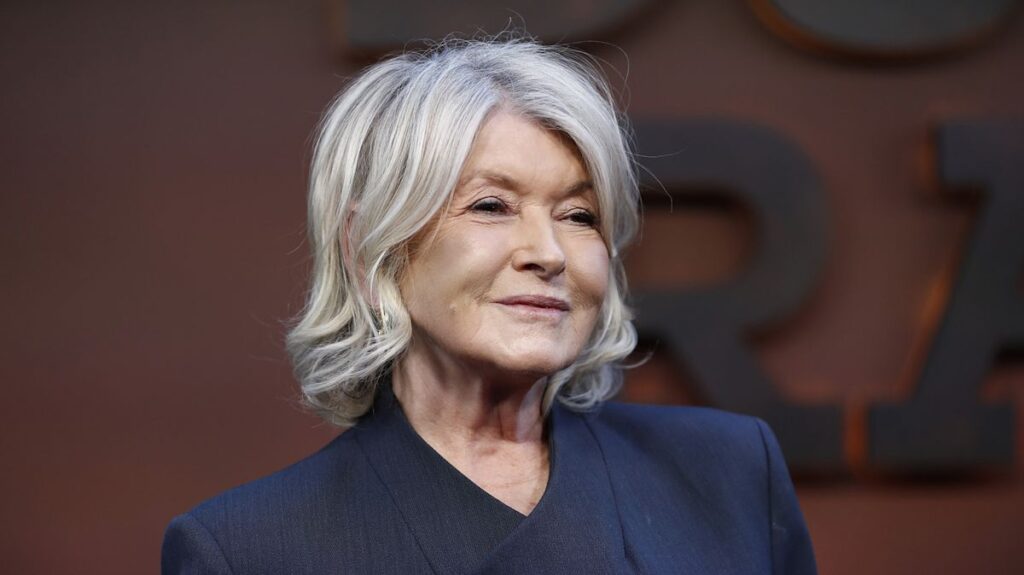 Martha Stewart Had A 5-Word Warning For Aspiring Lifestyle Guru Meghan Markle Martha Stewart Had A 5-Word Warning For Aspiring Lifestyle Guru Meghan Markle