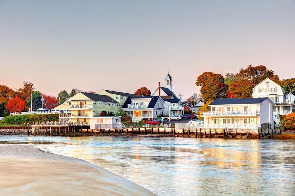 Autumn colors in Ogunquit, Maine.Credit: DenisTangneyJr/Getty Images