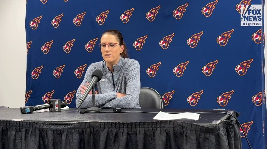 Fever coach addresses males in women’s sports as players dodge Sophie Cunningham questions