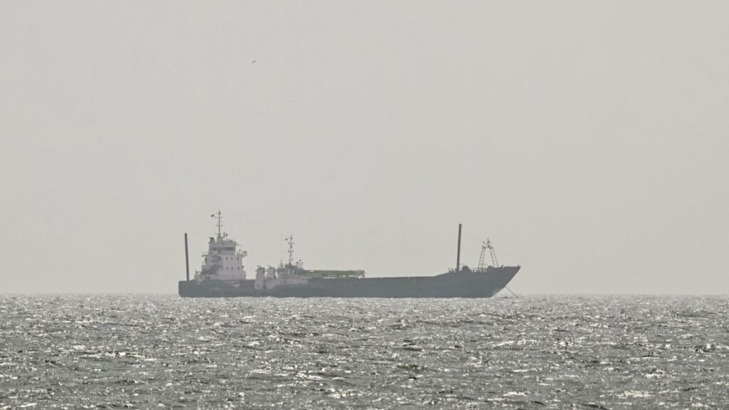 Iran aims to ban U.S. and Israeli ships from Strait of Hormuz and charge others a toll