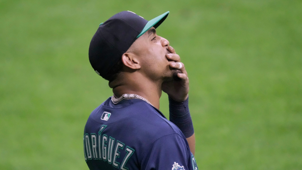 Brewers’ 22-0 blowout of the Mariners headlined by brutal Julio Rodríguez mental gaffe Brewers' 22-0 blowout of the Mariners headlined by brutal Julio Rodríguez mental gaffe
