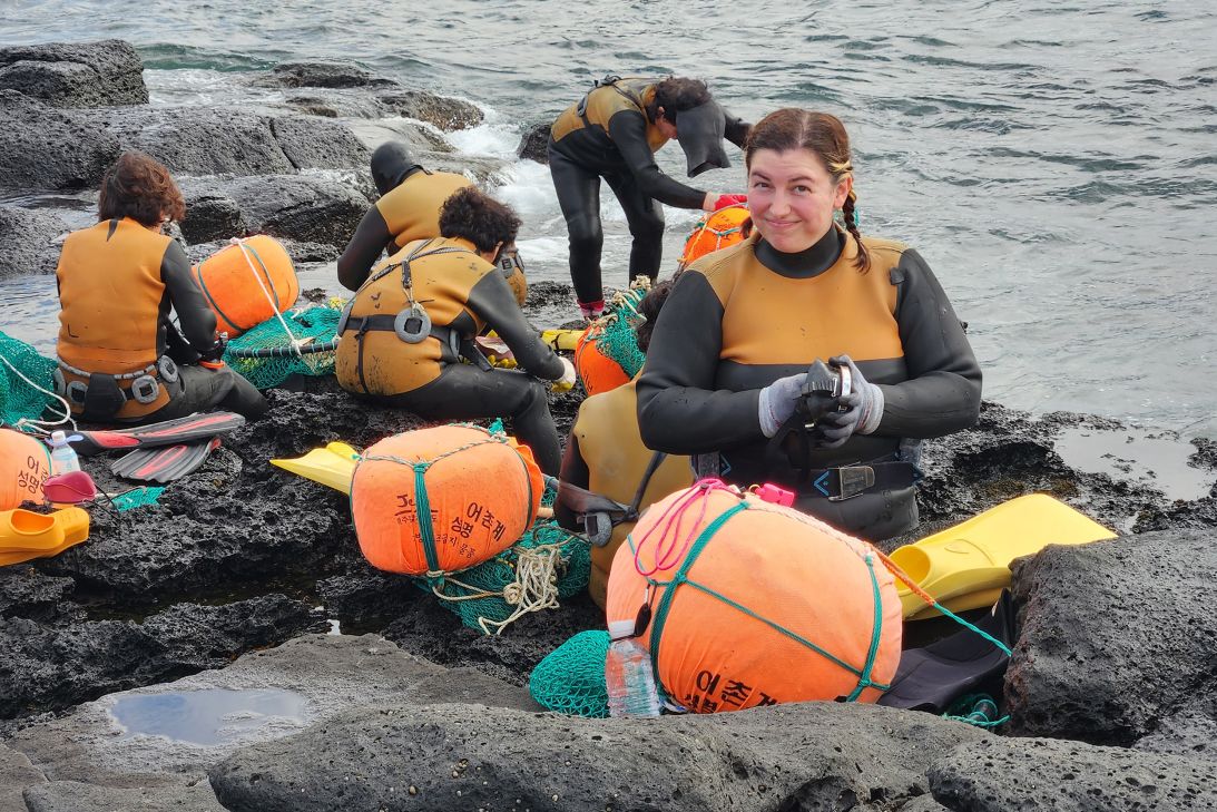 Kylie Genter, who moved to South Korea from New York, has created a buzz in Youngrak-ri, a small coastal village on Jeju Island where women fish the traditional way.