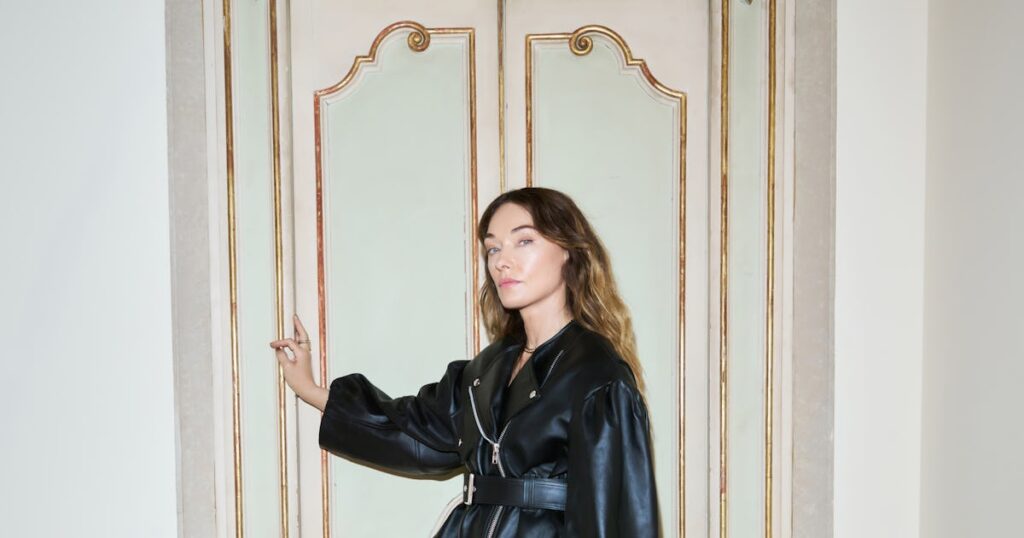 Kelly Wearstler Is Now Designing Clothes For H&M Kelly Wearstler Is Now Designing Clothes For H&M