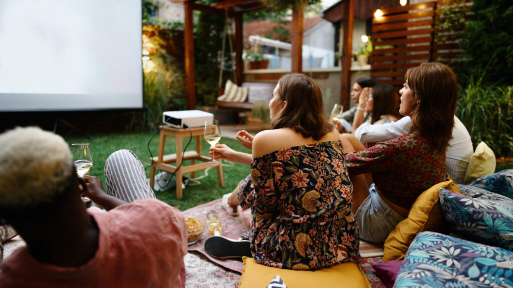 7 Outdoor Gadgets That Make Your Backyard More Comfortable 7 Outdoor Gadgets That Make Your Backyard More Comfortable