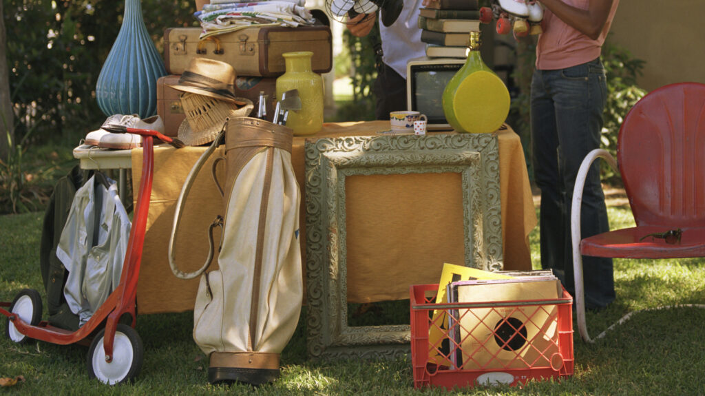 12 Gadgets To Steer Clear Of At Garage Sales 12 Gadgets To Steer Clear Of At Garage Sales