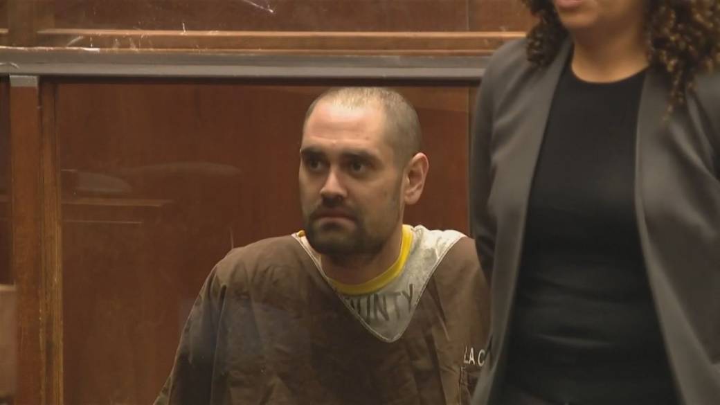 Click to play video: 'Nick Reiner indicted on murder charges in deaths of parents Rob and Michele Reiner'