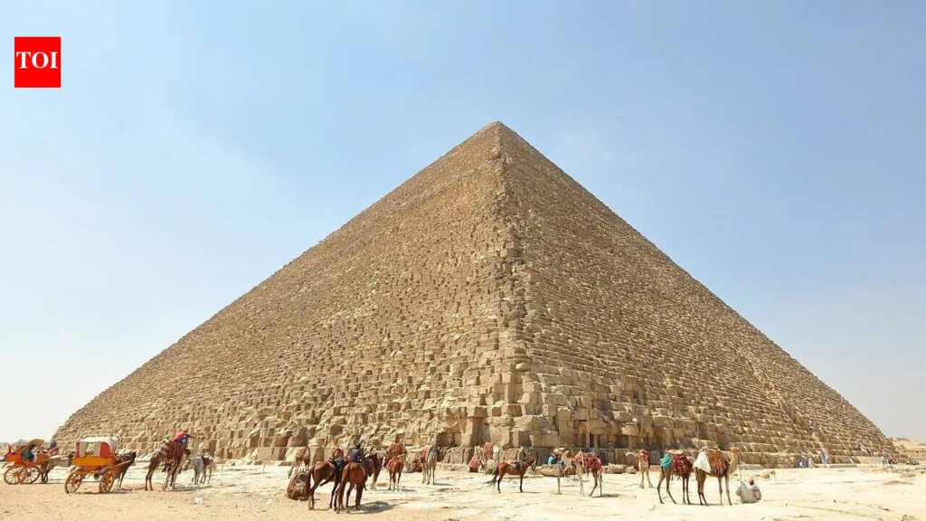 A robot traveled to Great Pyramid via hidden path and stopped in front of a door that had remained sealed for 4,500 years; here’s what happened A robot traveled to Great Pyramid via hidden path and stopped in front of a door that had remained sealed for 4,500 years; here's what happened