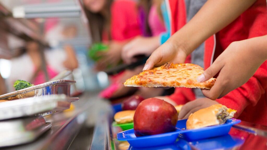BROOKE ROLLINS, DR. BEN CARSON: We are putting real food back on school lunch trays BROOKE ROLLINS, DR. BEN CARSON: We are putting real food back on school lunch trays