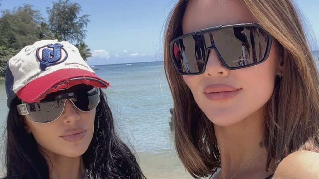 Kim Kardashian shows off Devils hat on Hawaiian vacation