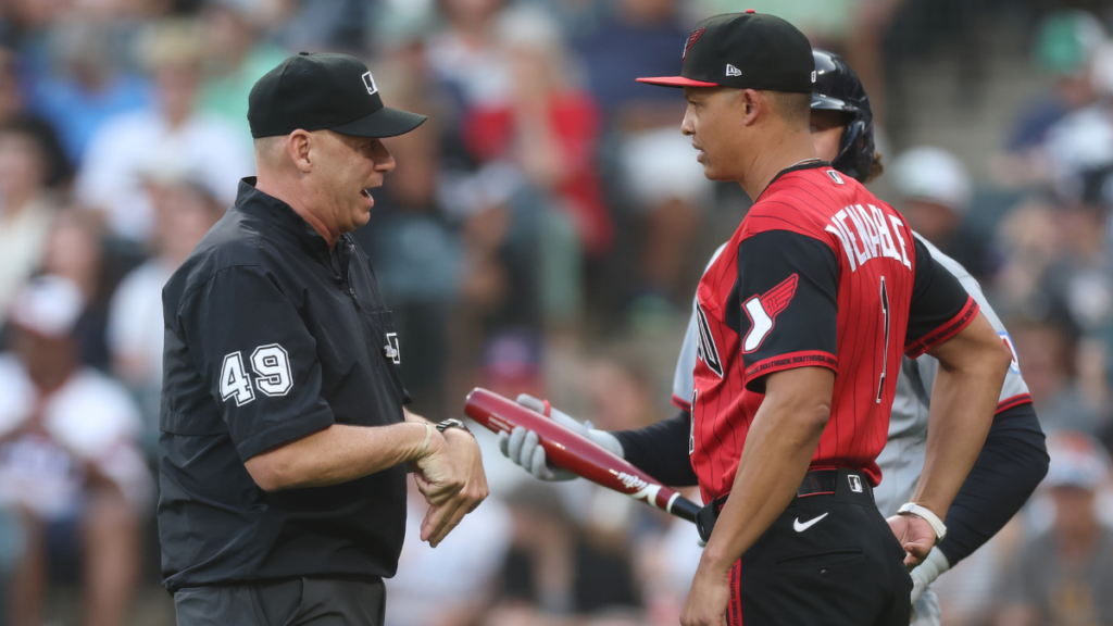 White Sox forced to change pitchers in first inning after ‘inexcusable mistake’ by manager Will Venable White Sox forced to change pitchers in first inning after 'inexcusable mistake' by manager Will Venable