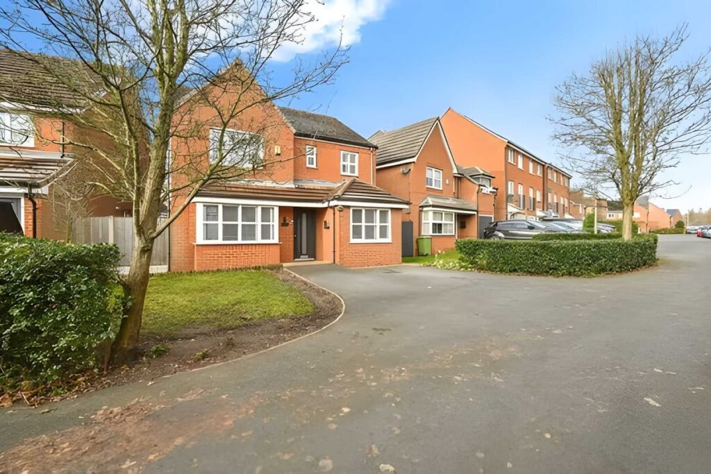 Go inside this lovely £345k Wigan family home Go inside this lovely £345k Wigan family home