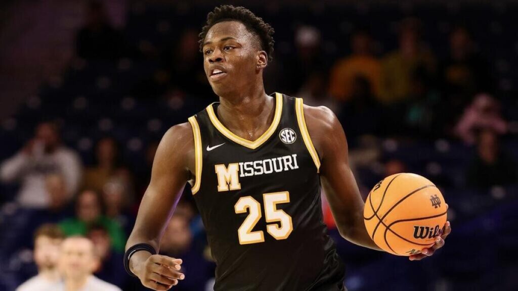 Mark Mitchell returning to Missouri: Star forward will not attend Kentucky as he seeks fifth year