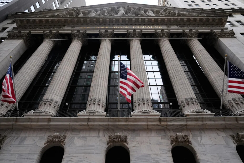 Stock market today: Dow, S&P 500, Nasdaq slip but cap winning month for stocks Stock market today: Dow, S&P 500, Nasdaq slip but cap winning month for stocks