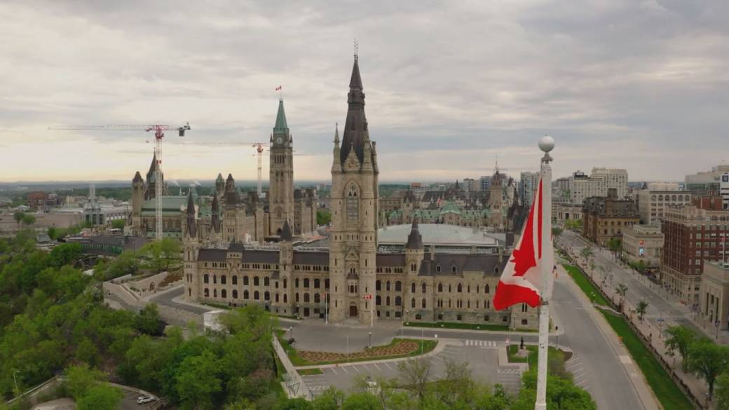 Click to play video: 'Canadians weigh in on Carney government’s response to U.S. tariffs'